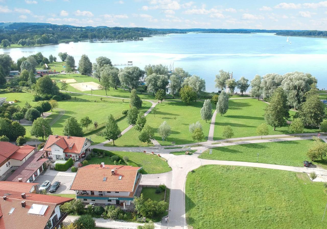 Ferienwohnungen Haus Am See Bernau am Chiemsee Eksteriør billede